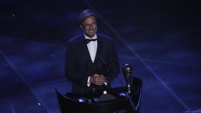 Pelatih Liverpool Juergen Klopp meraih The Best FIFA Football Awards 2019. (Foto: Antonio Calanni/AP Photo)