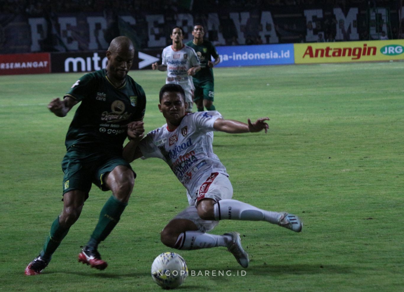 Persebaya vs Bali United di Stadion Gelora Bung Tomo, Surabaya, Selasa 24 September 2019. (Foto: Haris/ngopibareng.id)