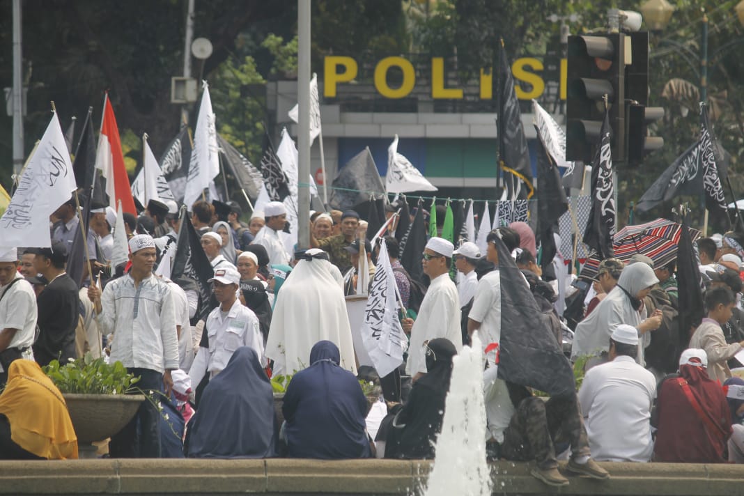 Aksi Mujahid 212  di Patung Kuda Monas, Sabtu 28 September 2019, ditunding mencatut perjuangan mahasiswa. (Foto: Asmanu/ngopibareng.id)