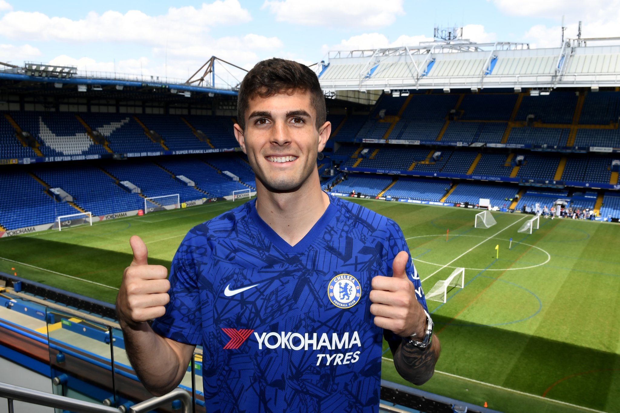 Christian Pulisic frustrasi karena Lampard belum memberikan kepercayaan pada dirinya dari lima kesempatan duduk di bangku cadangan. (Foto: Twitter/@