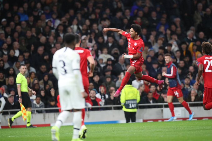 Serge Gnabry menjadi bintang lapangan ketika timnya menang 7-2 atas Tottenham Hotspur. (Foto: Twitter/@