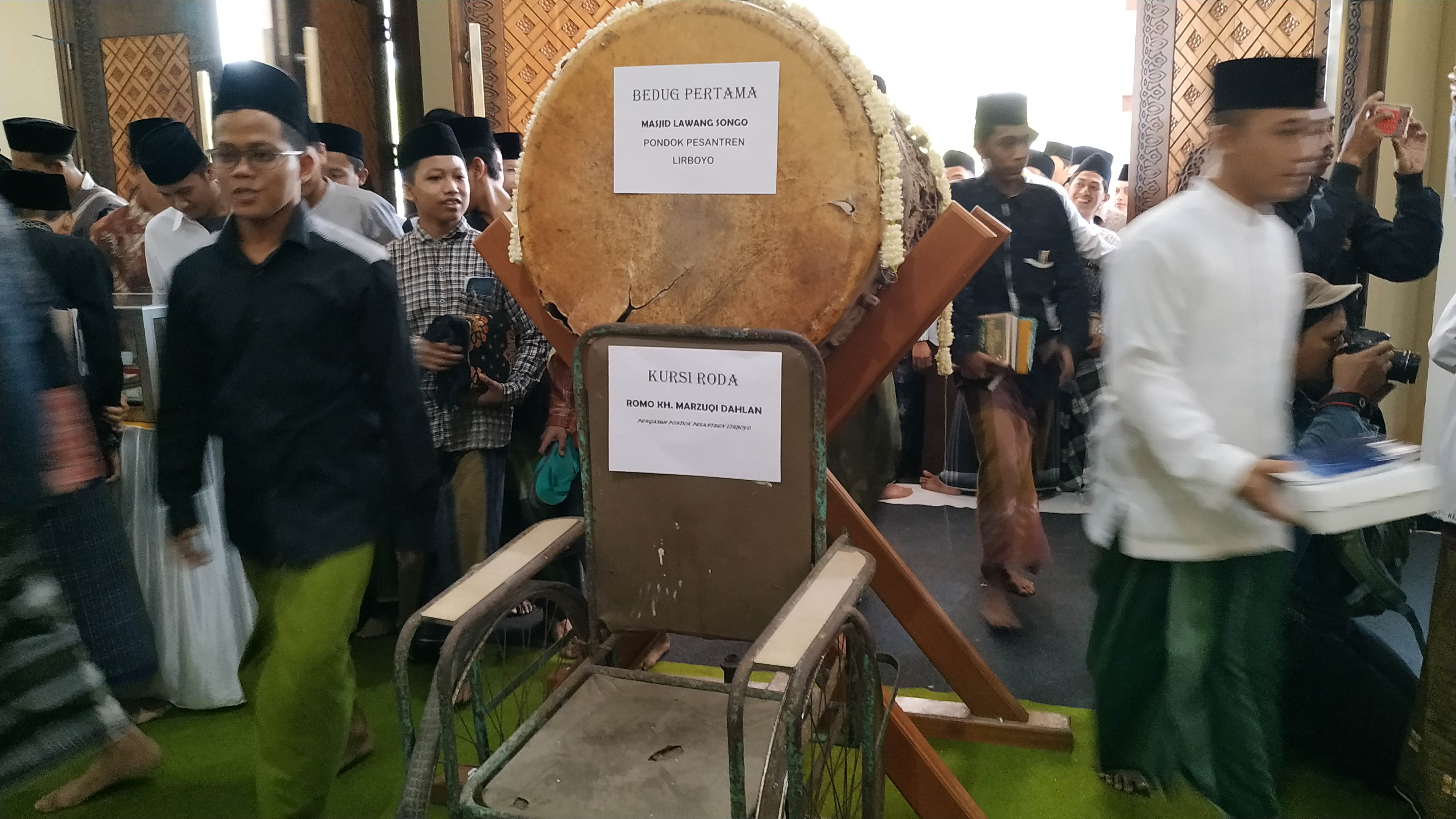 Pameran sejarah peninggalan Ponpes Lirboyo Kediri. (Foto: Fendi/ngopibareng.id)