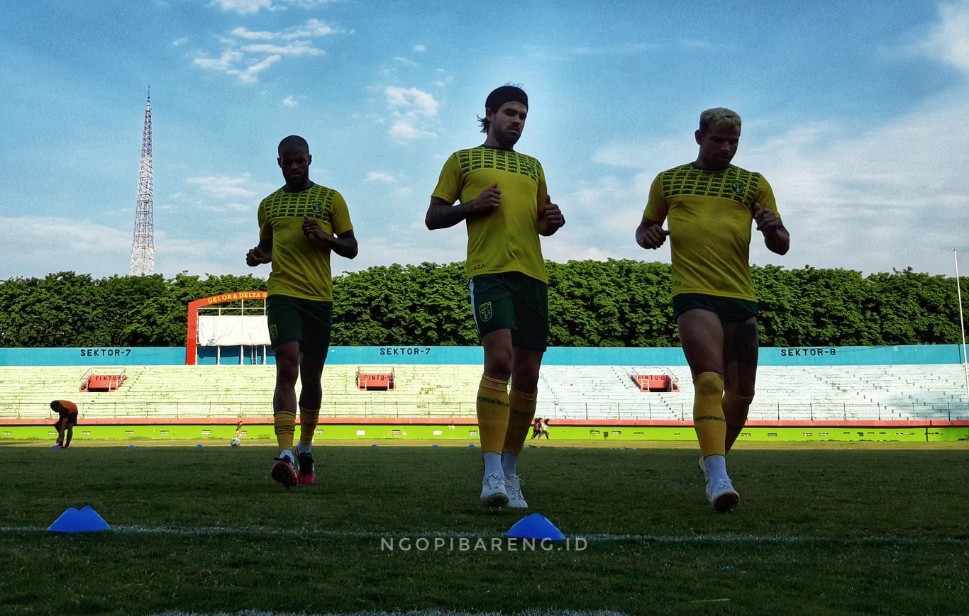 Skuat Persebaya saat latihan di Gelora Delta Sidoarjo, Kamis 3 Oktober 2019 sore. (foto: Haris/ngopibareng)