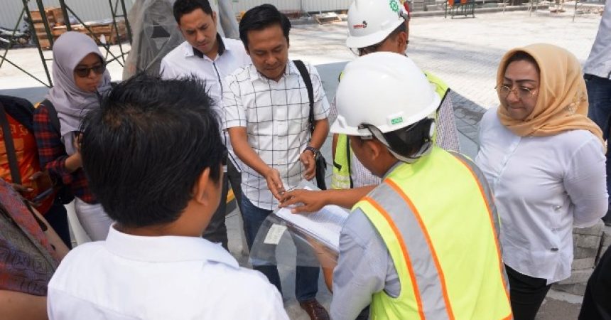 Komisi A DPRD Kota Surabaya saat melakukan sidak di SPBU BP-AKR Jalan Pemuda. (Foto: istimewa)