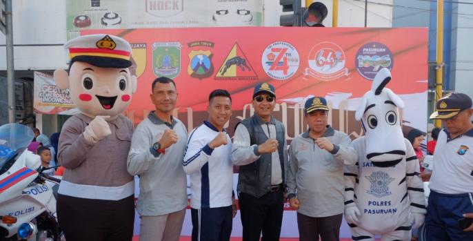 Bupati bersama wakil bupati dan Ketua DPRD Pasuruan hadiri ulang tahun kelima Car  Free Day Pandaan. (Foto: Dok Humas)