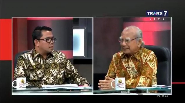 Arteria Dahlan versis Emil Salim di acara Mata Najwa, Rabu 9 Oktober 2019. (Foto: Twitter Trans 7)