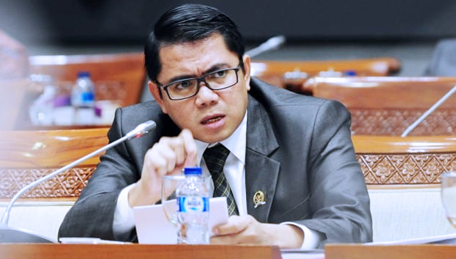 Politisi PDIP Arteria Dahlan.