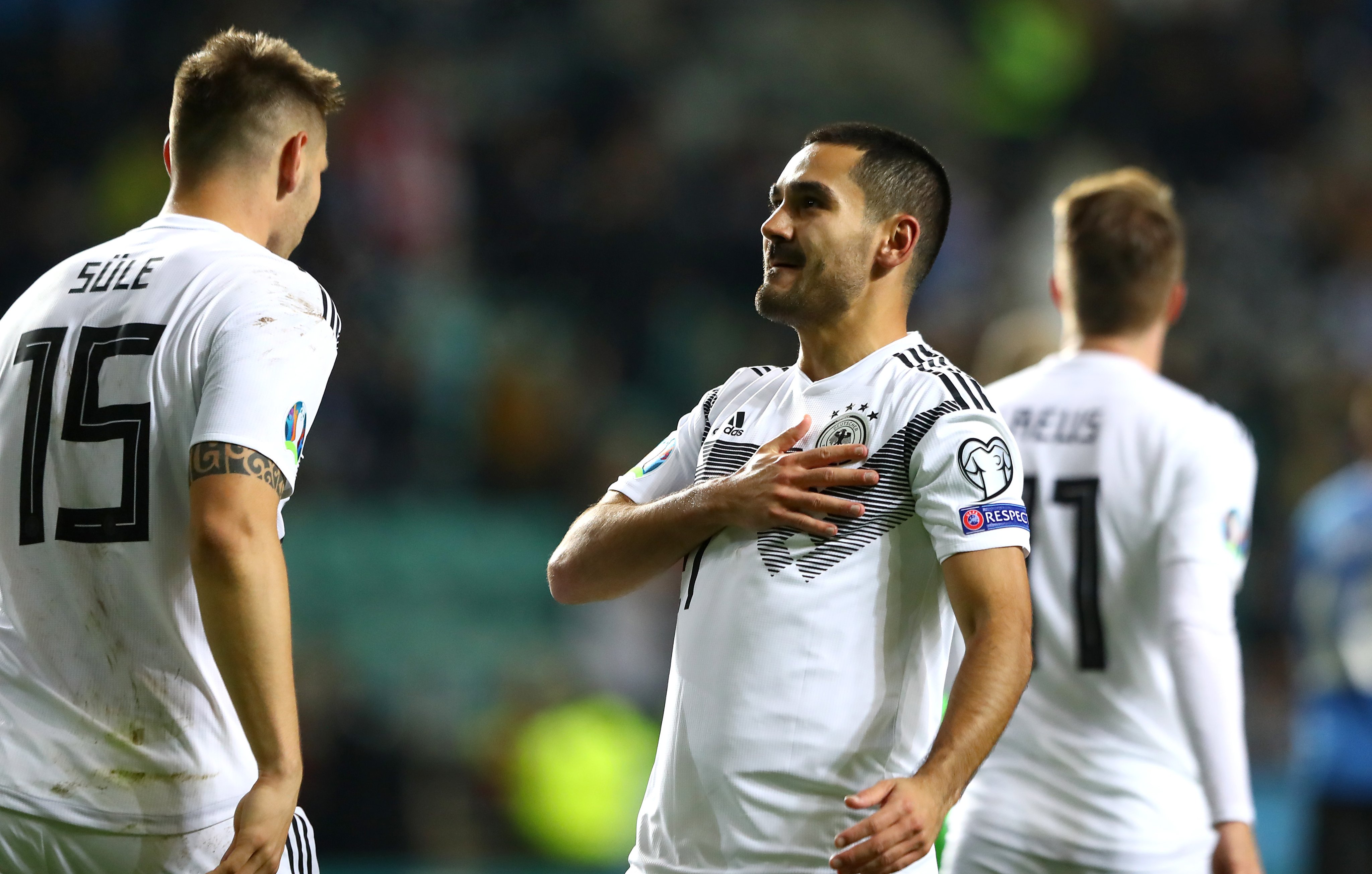 Ilkay Gundogan menjadi bintang lapangan saat Jerman tumbangkan Estonia 3-0. (Foto: Twitter/@UEFAEURO)