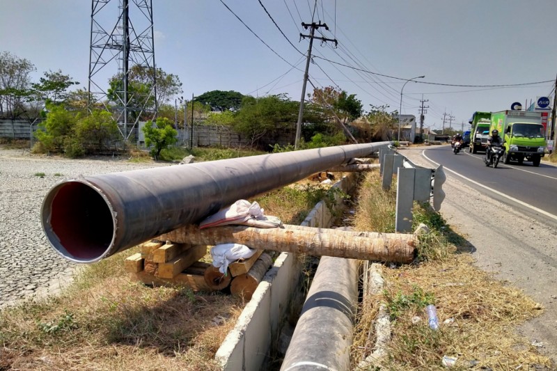 Salah satu pipa gas PGN di kawasan Jalan Raya Sembayat, Desa Betoyo Kauman, Gresik, Senin 14 Oktober 2019. (Foto: Fariz Yarbo/ngopibareng.id)