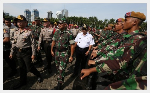 Pasukan gabungan TNI dan Polri dalam suatu pengamanan di Jakarta, beberapa waktu lalu. (Foto: ist/ngoipibareng.id)