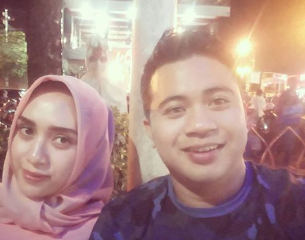 Bangkit Maknutu Dunirat bersama sang istri, May Nuriawati. (Foto: Instagram @maynuria)