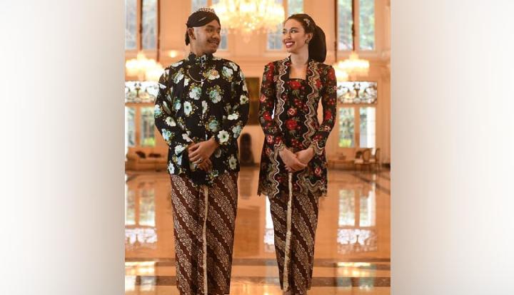 Pasangan Haryo Putra Wibowo dan Della Putri Anjani Atkins.