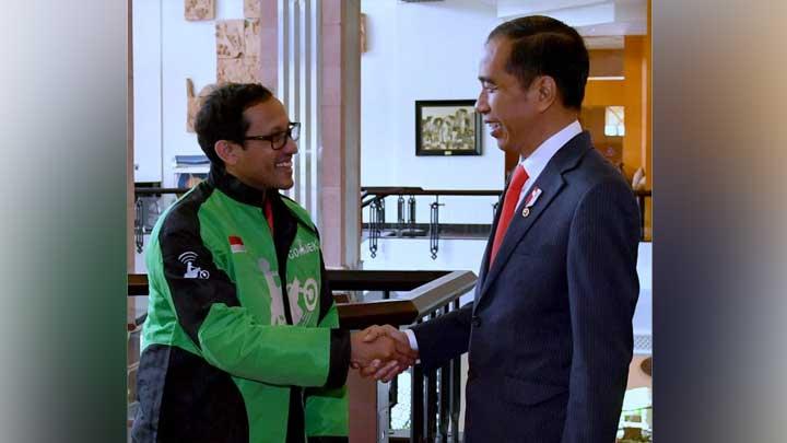 Presiden Joko Widodo (Jokowi) sat bersama pendiri dan mantan CEO Gojek Nadiem Makarim. (Foto: Instagram Gojek)