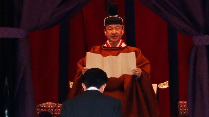Kaisar Jepang Naruhito mengucap sumpah kenaikan tahta.
