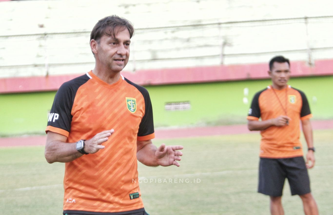 Pelatih Persebaya, Wolfgang Pikal. (Foto: Haris/ngopibareng.id)