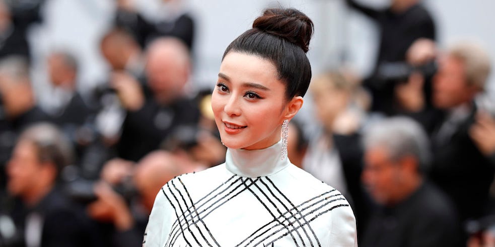 Artis China Fan Bingbing jualan masker online. (Foto: Busines Insider)