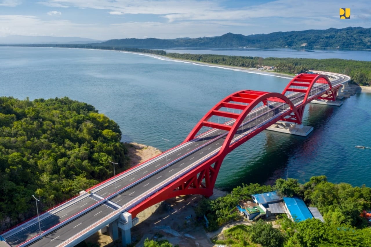 Jembatan Holtekamp yang akan diresmikan Presiden Joko Widodo besok. (Foto: Kementerian PUPR)