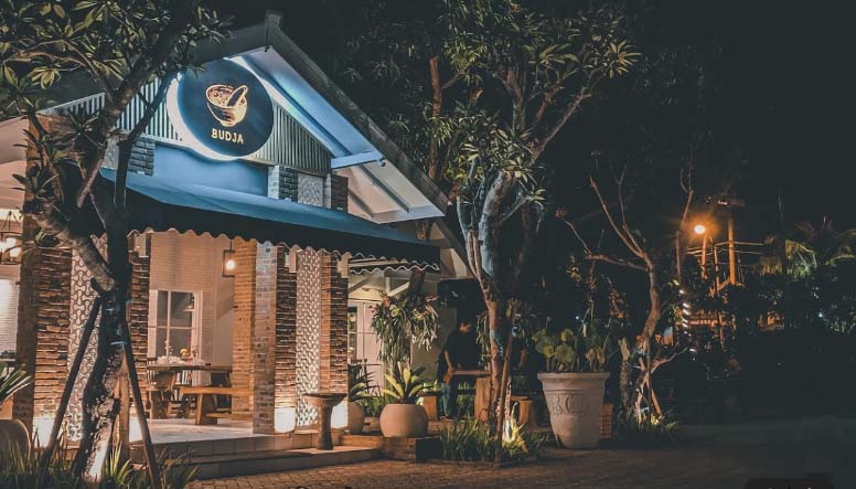 Bangunan utama Budja, teduh dan tenang. (FotoIstimewa)