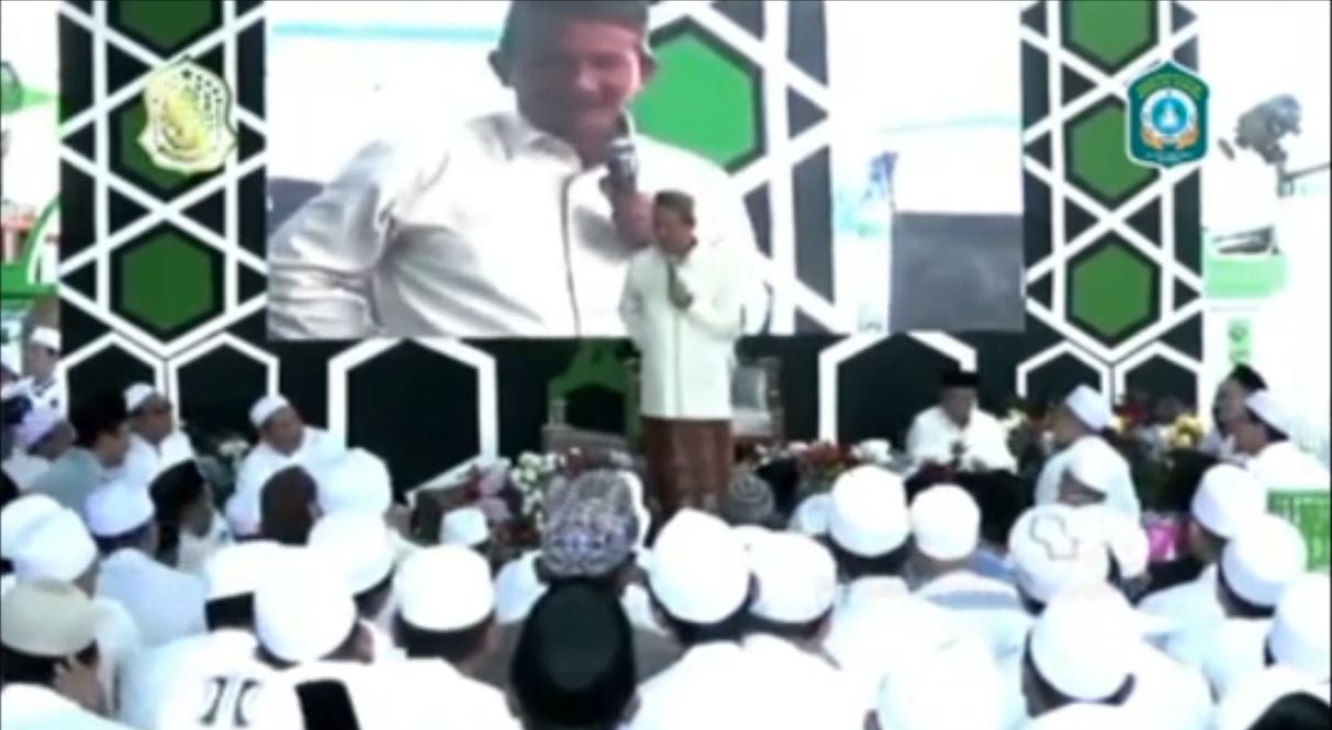 Potongan video saat KH Agus Ali Masyhuri ceramah dan memberikan dukungan bagi PBNU. (Foto: capture video) 