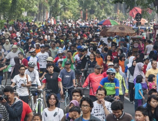 Ilustrasi suasana car free day yang dilaksanakan setiap hari Minggu di Jalan Darmo Surabaya. (Foto: Antara)