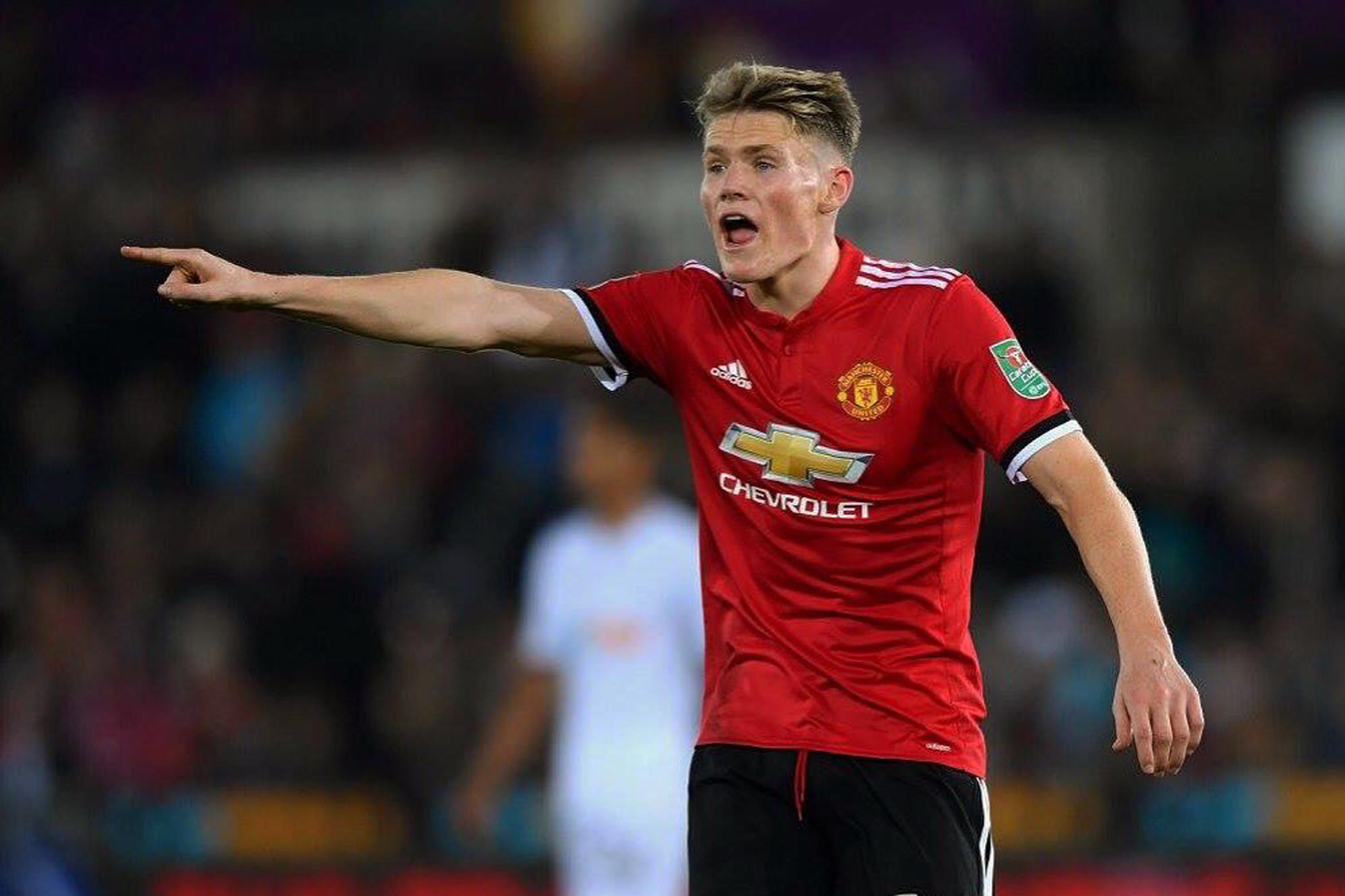 Scott McTominay harus menjalani perawatan ketika Timnas Skotlandia bermain di Kualifikasi Piala Eropa 2020. (Foto: Twitter/@