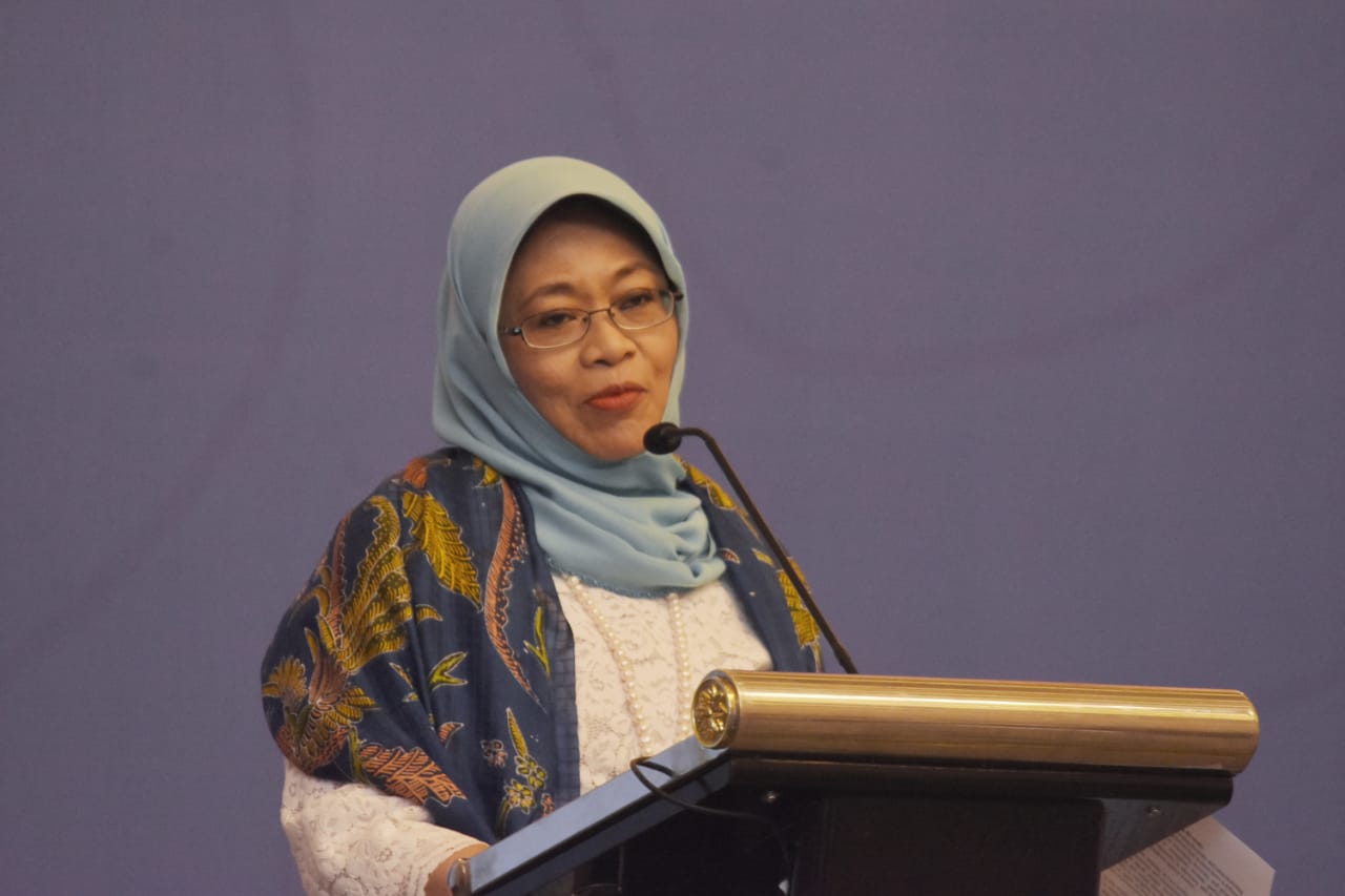 Prof. Dr. Siti Musdah Mulia, Ketua Konferensi Internasional mengenai Agama dan Perdamaian. (Foto: Kemlu)