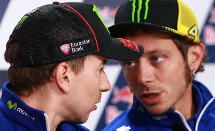 Jorge Lorenzo (kiri) dan Valentino Rossi. (Dok.Ngobar/AFP)