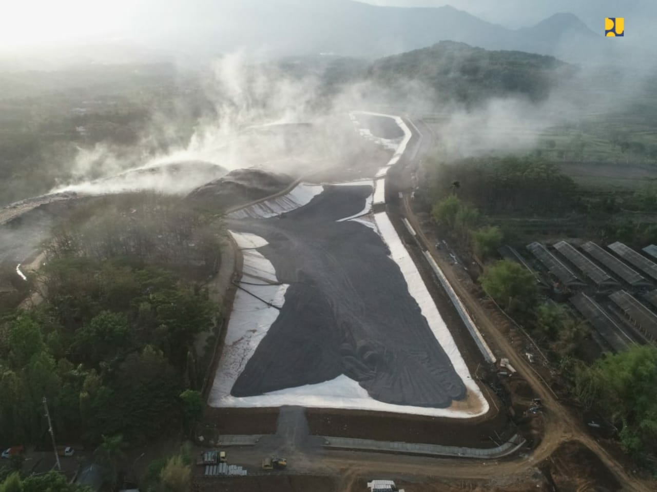 TPA Supit Urang Malang yang diubah dari open dumping menjadi sanitary landfill. (Foto: Kementerian PUPR)