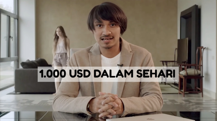 Budi Setiawan, tokoh fiktif di iklan Binomo. Ia bernama asli Yosua Putra, berprofesi sebagai drummer. (Foto: YouTube iklan Binomo)