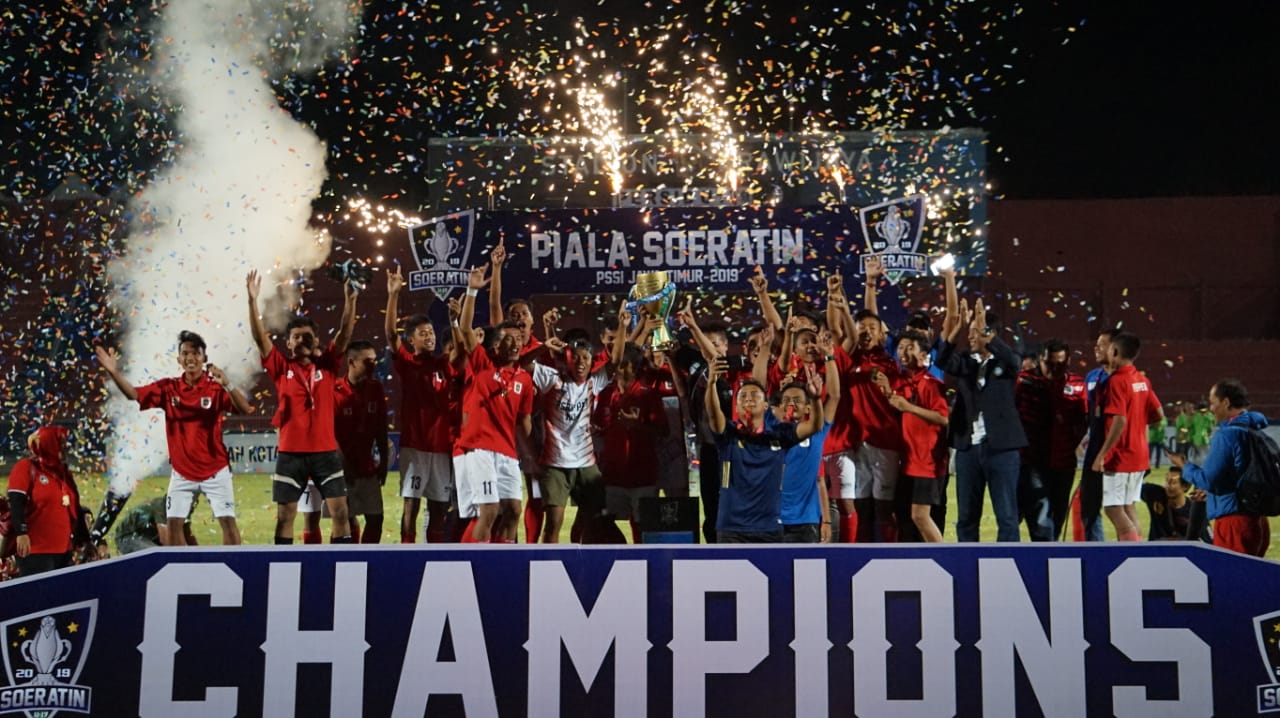 PSBK Blitar keluar sebagai juara salam Piala Soeratin U-17 Jawa Timur. (Foto: Haris/ngopibareng.id)