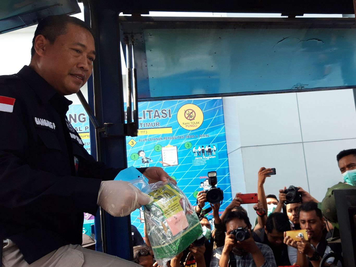 Kepala Narkotika Nasional Provinsi (BNNP) Jawa Timur, Brigjen Pol Bambang Priyambadha. (Foto: Haris/ngopibareng.id)