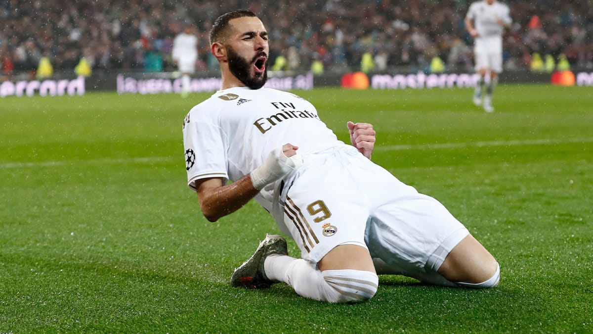 Karim Benzema mencetak dua gol bagi Real Madrid saat bermain imbang 1-1 lawan PSG di matchday 5 Liga Champions. (Foto: Twitter/@realmadrid)