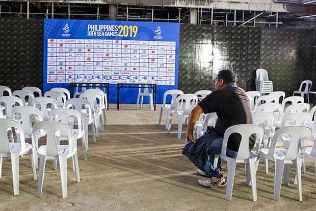 Ruang konfrensi pers untuk cabang sepak bola, salah satu tempat yang jadi sorotan setelah dianggap tak layak di SEA Games. (Foto: istimewa)