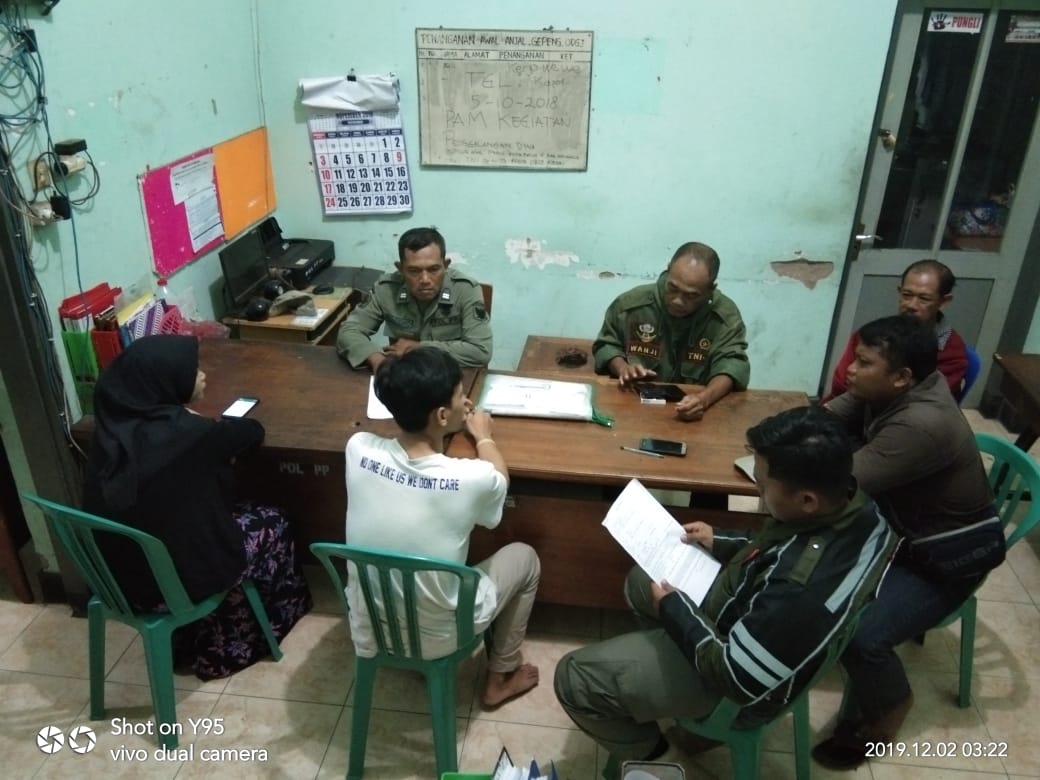 Menyaru ala perempuan, pelajar SMA di Kabupaten Kediri masuk kamar kos kekasihnya. (Foto: Fendi/Ngopibareng.id)