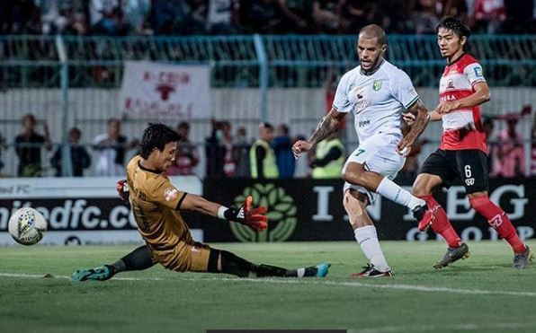 Persebaya Surabaya versus Madura united, Senin 2 Desember 2019. (Foto: Instagram @oficialpersebaya)