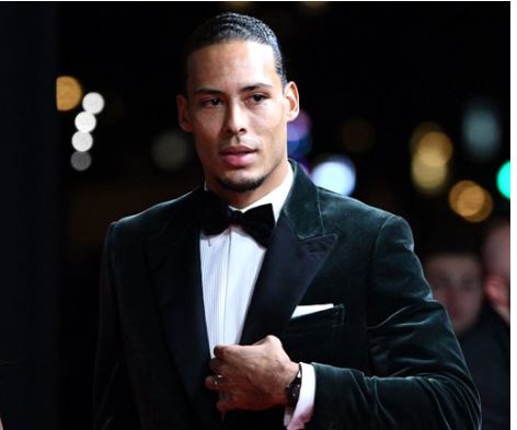 Van Dijk di malam penghargaan Ballon d'Or 2019. (Foto: @Brfootball)