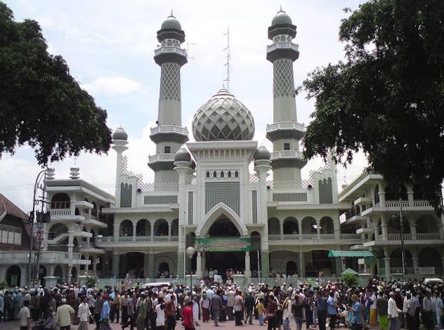 Gairah beribadah umat Islam. (Foto: Istimewa)