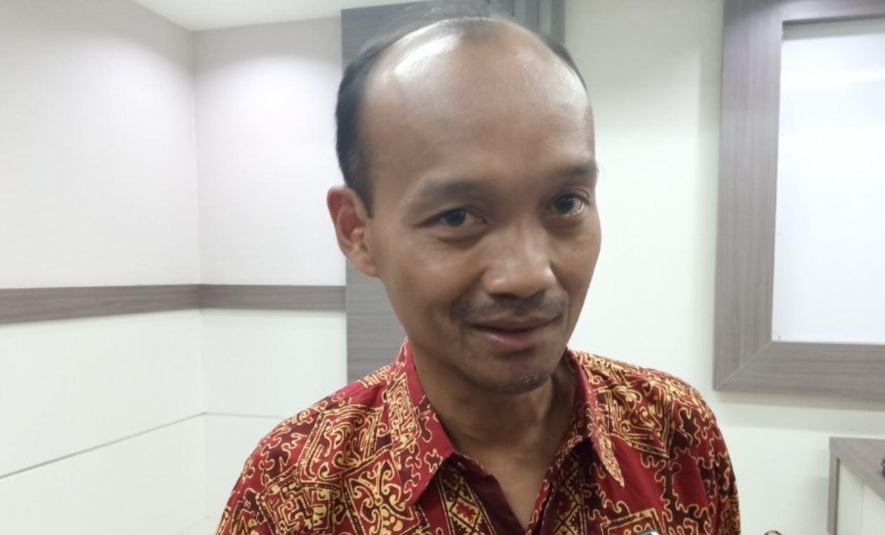 Profesor Lucman Hakim ketika diwawancarai di Ruang Senat UB. (Foto: Theo/ngopibareng.id)