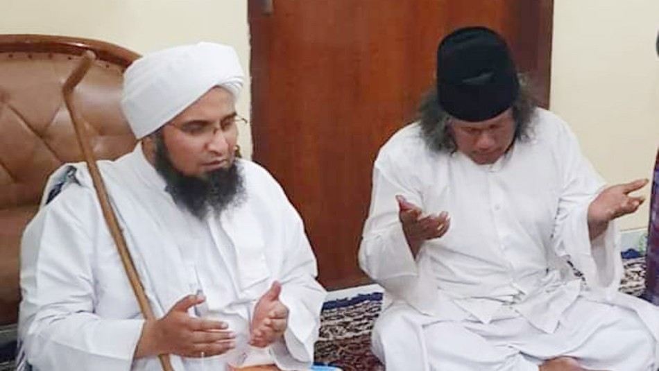 Al-Habib Ali Zainal Abidin bin Abdurrahman Al Jufri bersama Gus Muwafiq di Semarnag. (Foto: istimewa)