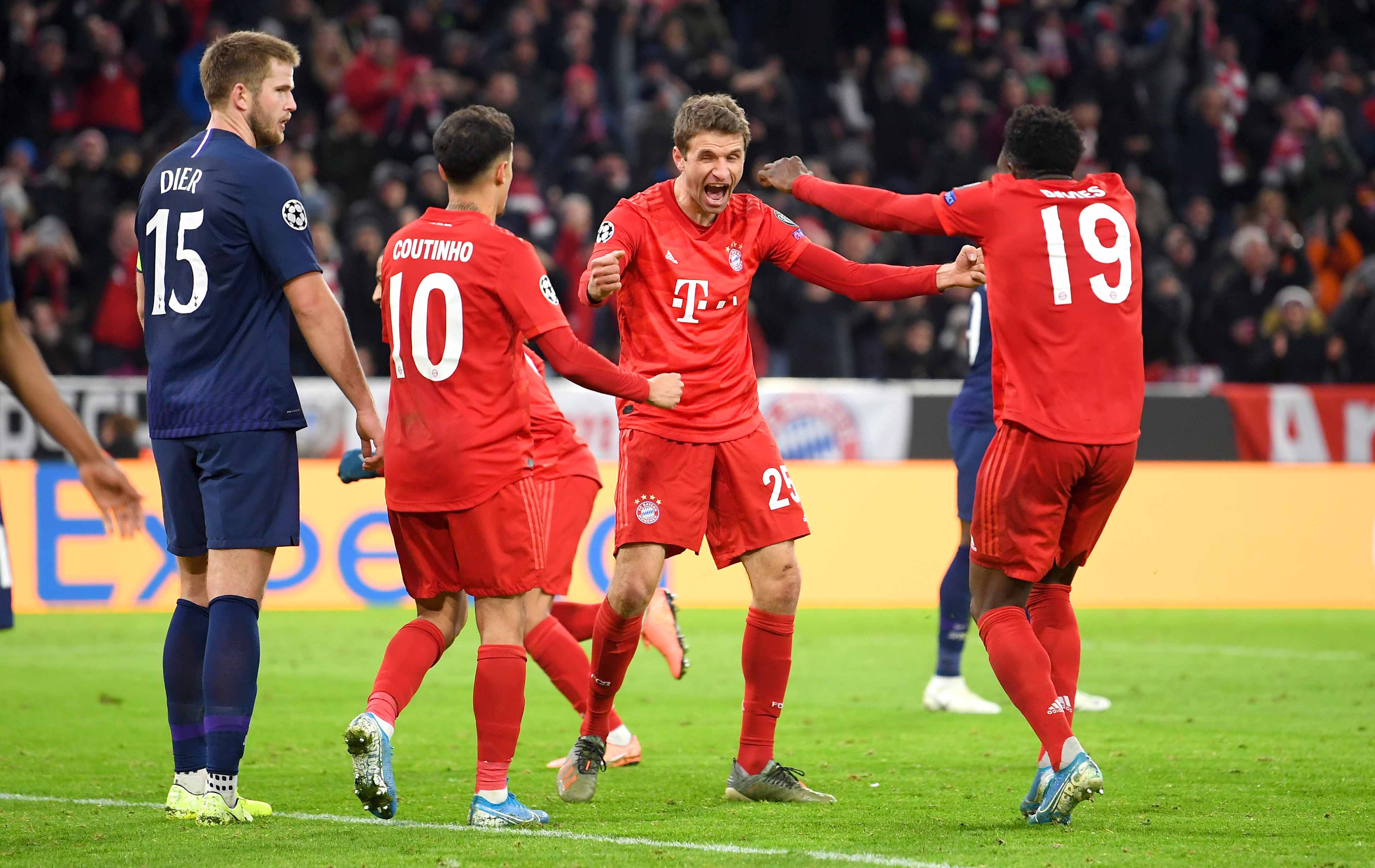 Thomas Muller saat melakukan selebrasi setelah mencetak gol kedua Bayern Munchen ke gawang Tottenham Hotspur. (Foto: Twitter/@FCBayern)