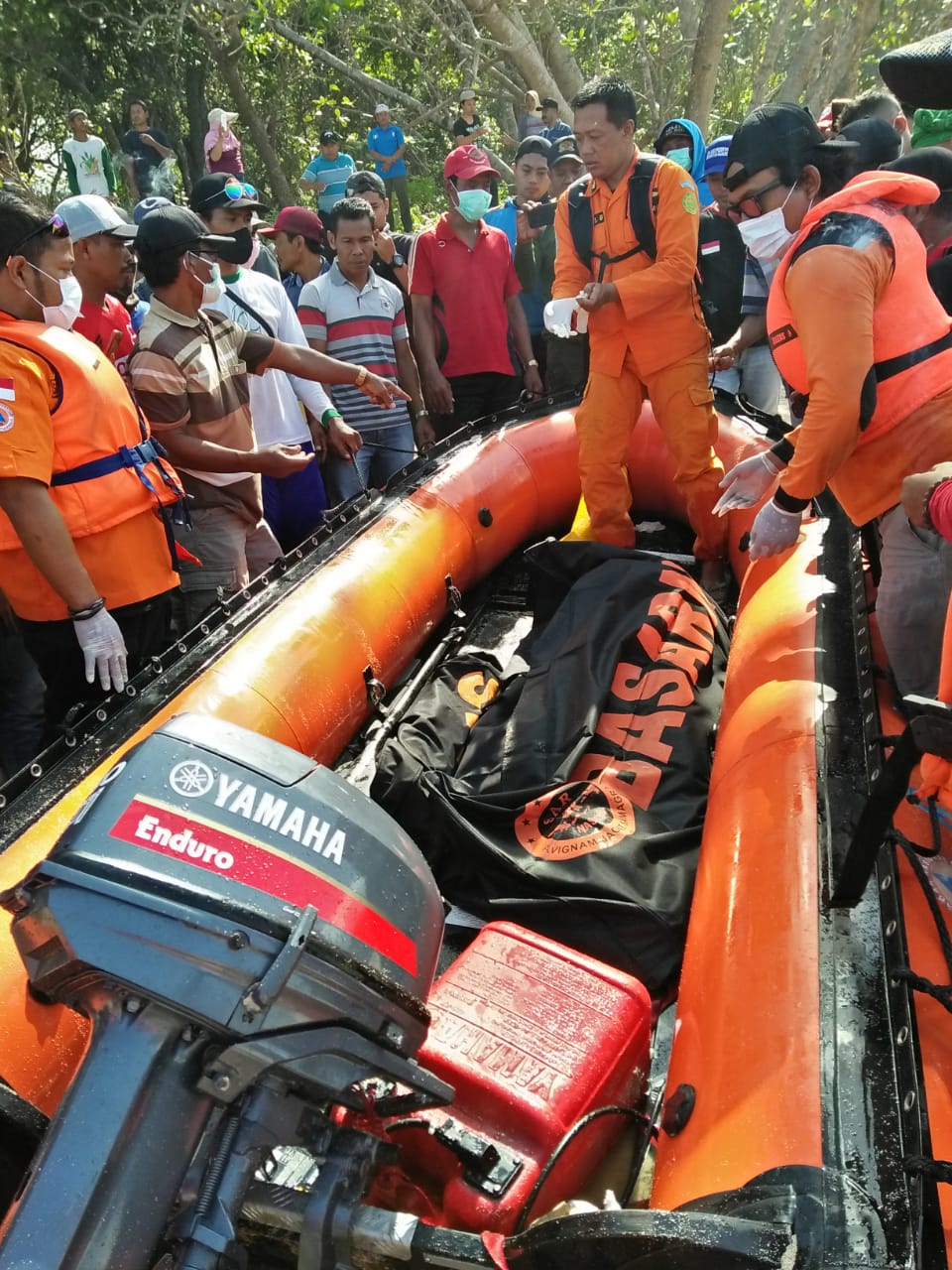 Korban terakhir yang ditemukan di sekitar Pantai Trianggulasi. (Foto: Istimewa)