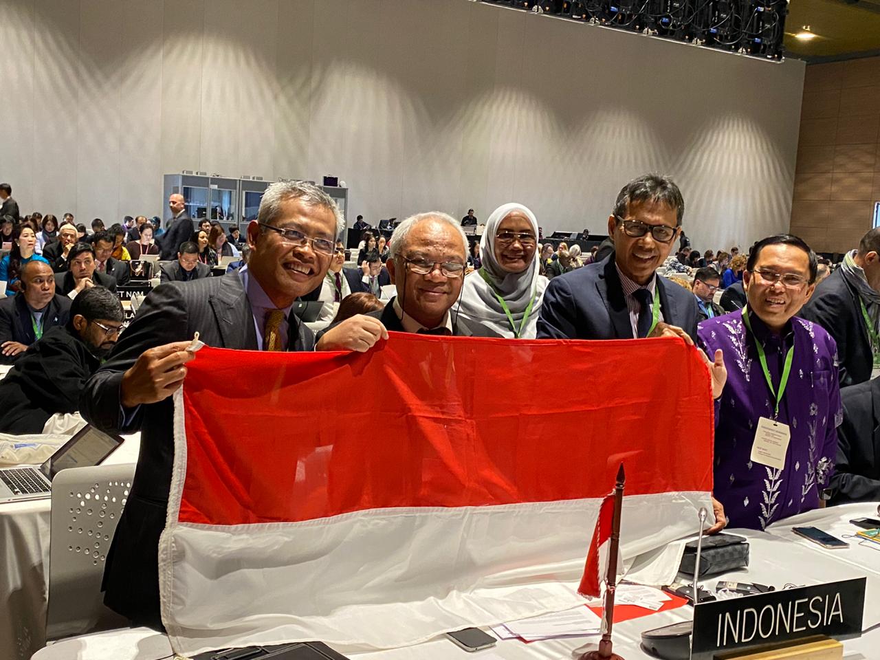 Delegasi Indonesia, usai Sidang ke-14 Komite Warisan Budaya Takbenda Unesco di Bogota, Kolombia. (Foto: Kemlu for ngopibareng.id)