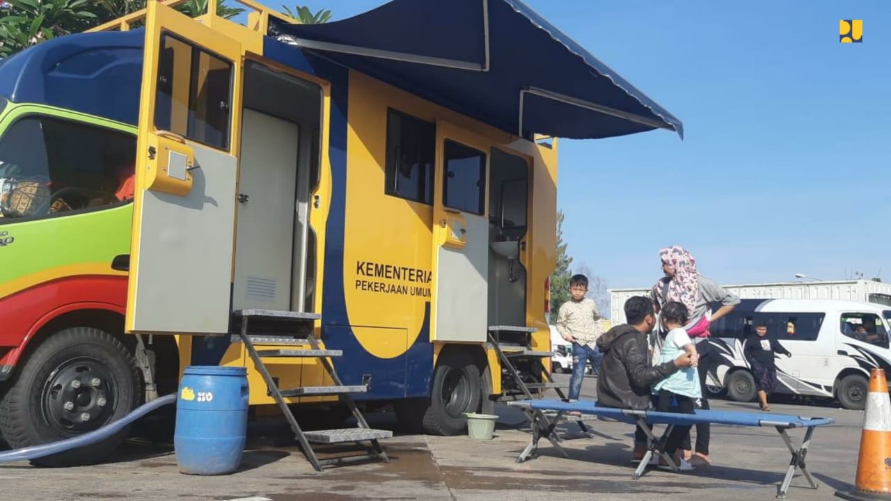 Toilet mobile yang disiagakan oleh Kementerian PUPR