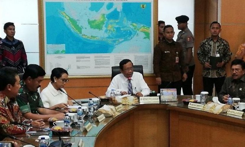 Menko Polhukam bersama sejumlah menteri mengadakan rapat paripurna membahas masalah Nduga, Papua. (Foto: Ant)