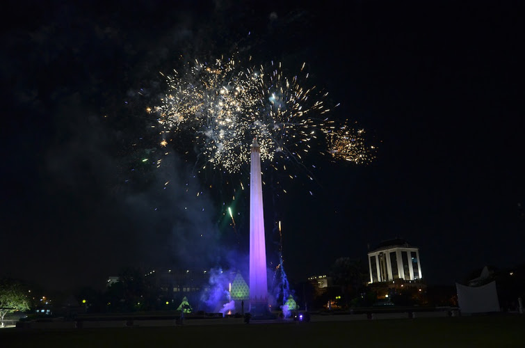 ilustrasi malam pergantian tahun baru di Surabaya. (Foto: dok. jejakpiknik)