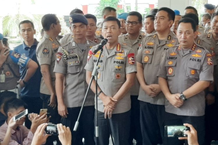 Kapolri Jenderal Idham Azis (di depan mikrofon). (Foto: Antara)