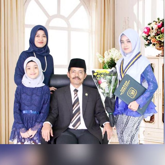 Rektor Universitas Islam Negeri (UIN) Sunan Ampel, Prof H Masdar Hilmy berguru pada MC Ricklefs di Autralia.