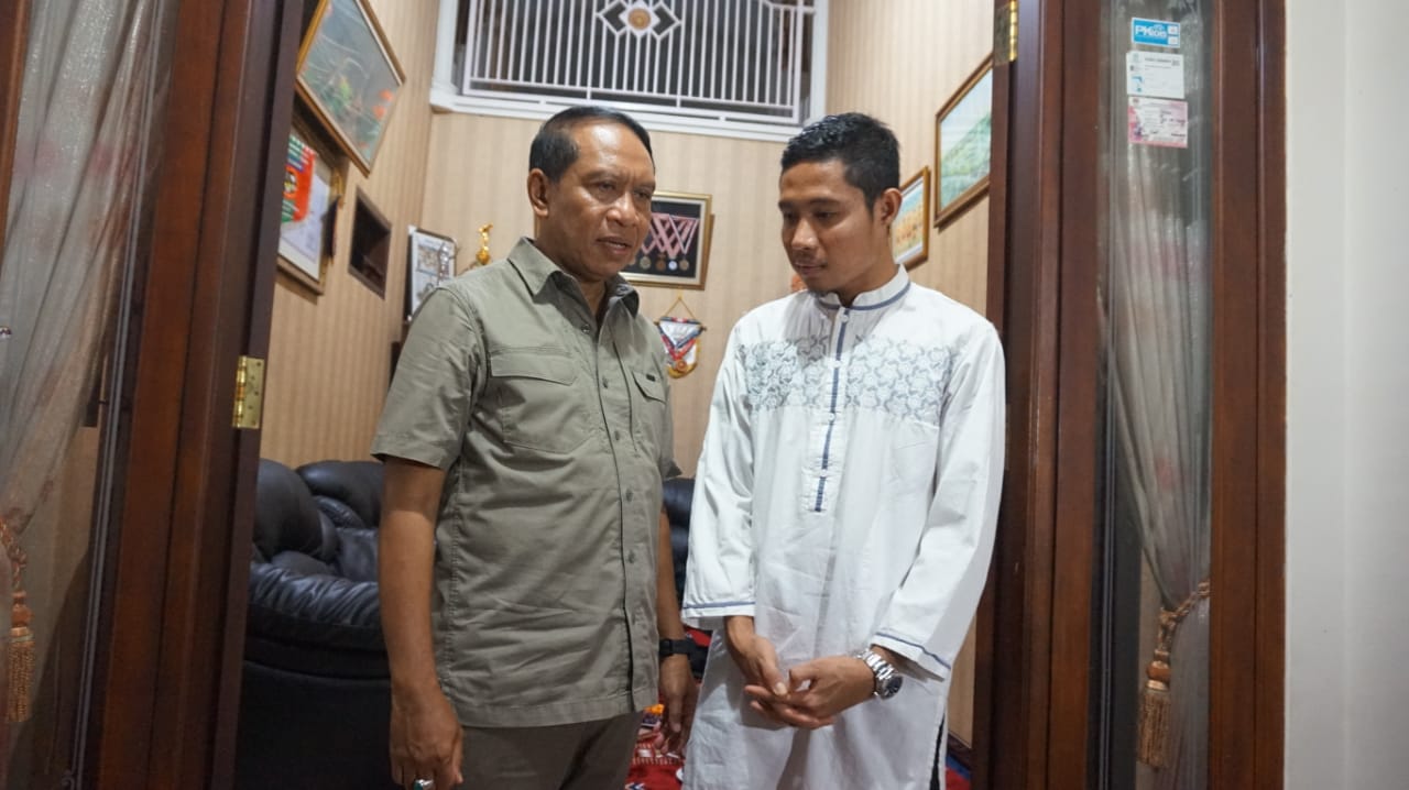 Evan Dimas saat bersama Menpora. (Foto: Haris/ngopibareng.id)