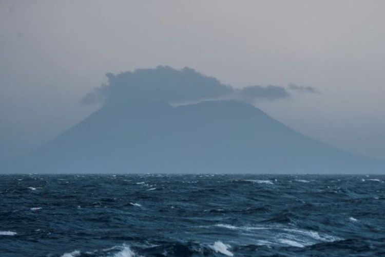 Gunung Anak Karakatau di Selat Sunda. (Foto: Istimewa)