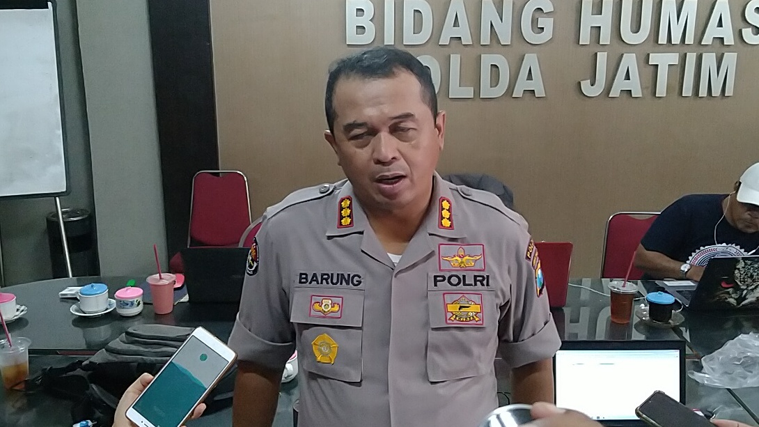 Kabid Humas Polda Jatim, Kombes Pol Frans Barung Mangera. (Foto: Fariz/ngopibareng.id)